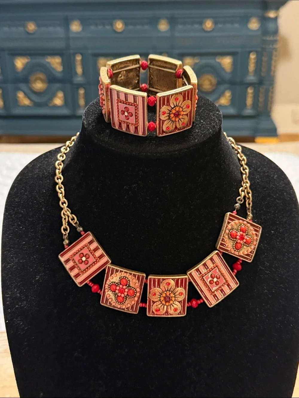 Vintage Gold Tone Red Pink Flower Necklace Matching Bangle Bracelet Floral Set